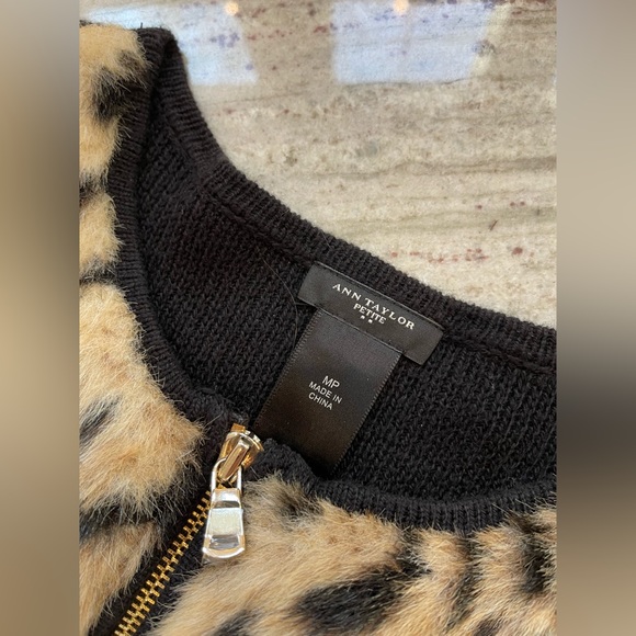 Ann Taylor Faux Fur Leopard Front Full Zip Sweater Jacket Women's size MP - Picture 7 of 11